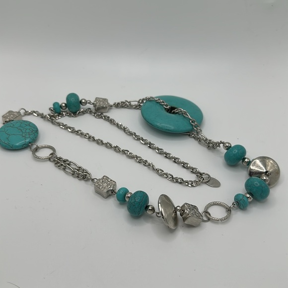 Howlite and silver long necklace - Picture 3 of 5